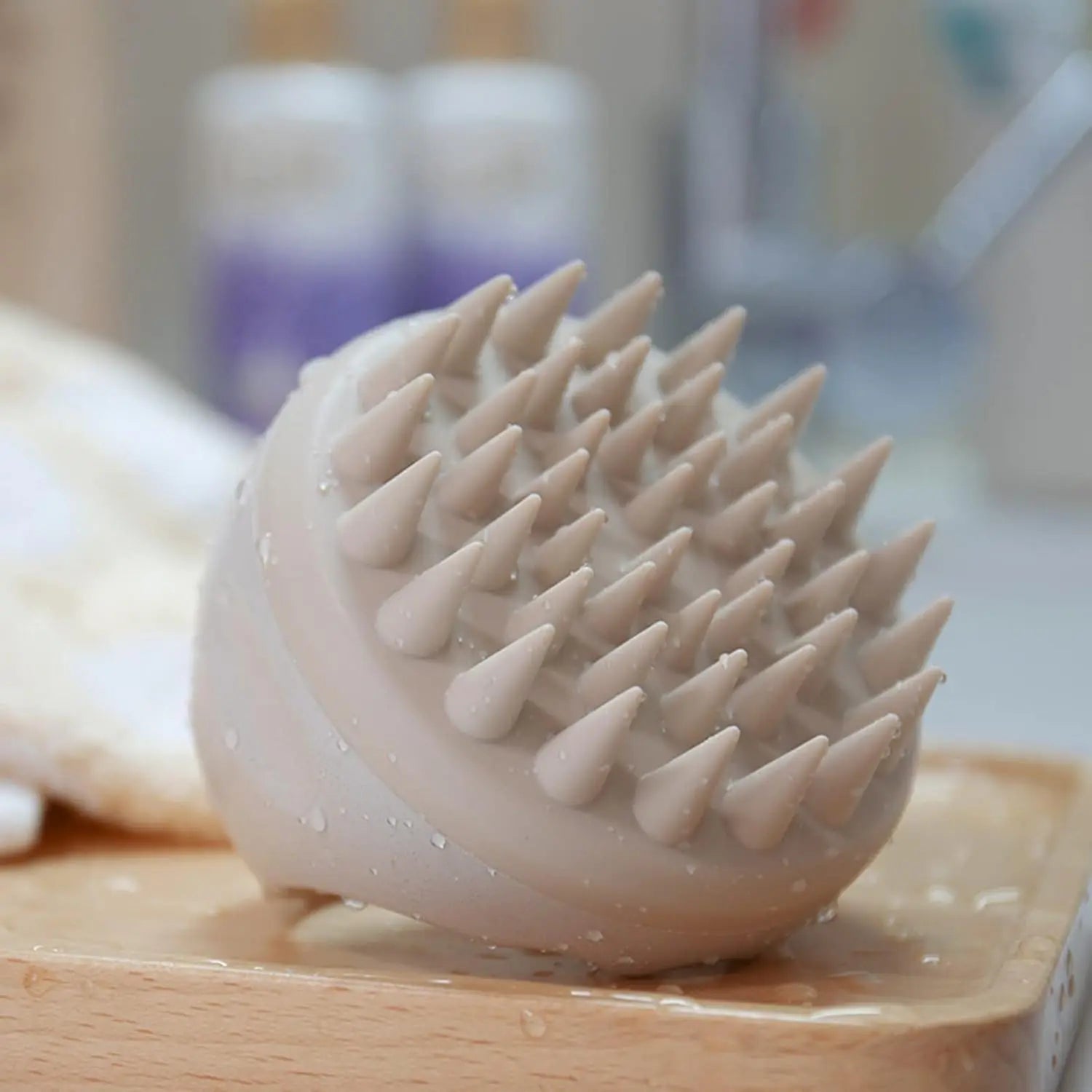 BELLE AURA SCALP MASSAGER BRUSH